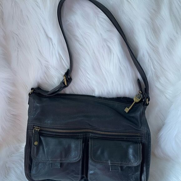 Fossil black soft leather shoulder with antique tone hardwares adjustabl… - Picture 15 of 16
